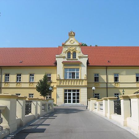 Junges Hotel Tulln Tulln An Der Donau Exterior photo